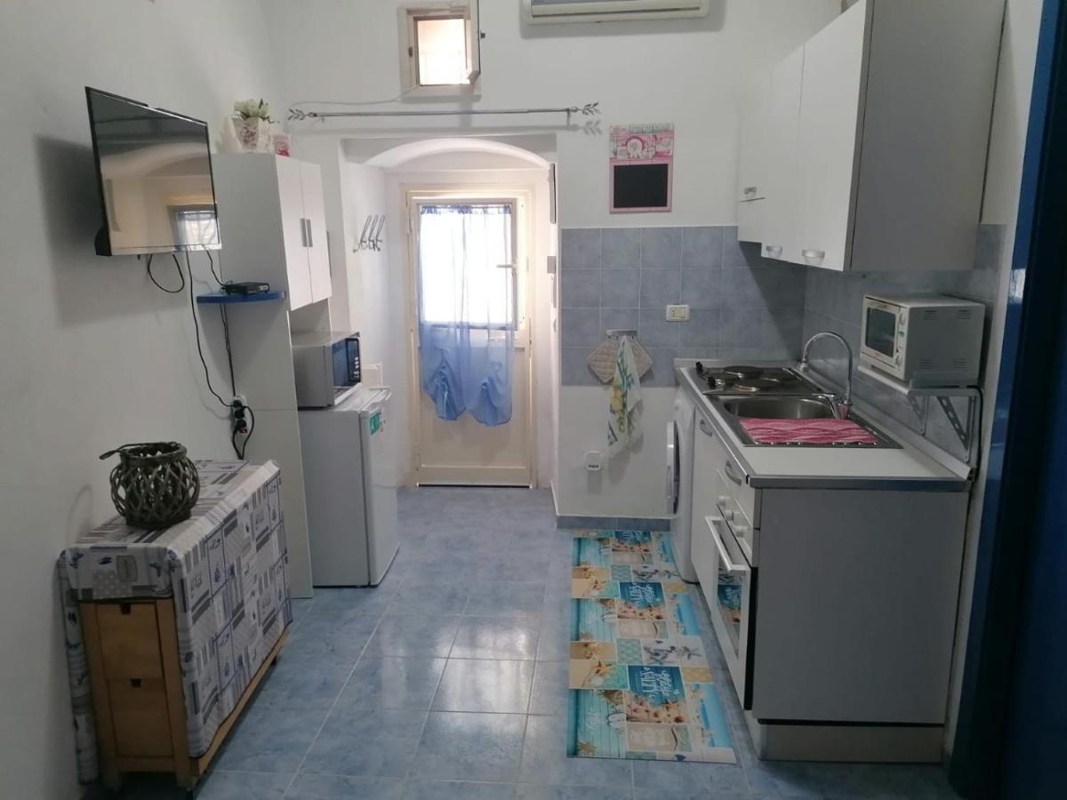 Casa Aurora Centro Storico Apartment เวียสเต ภายนอก รูปภาพ